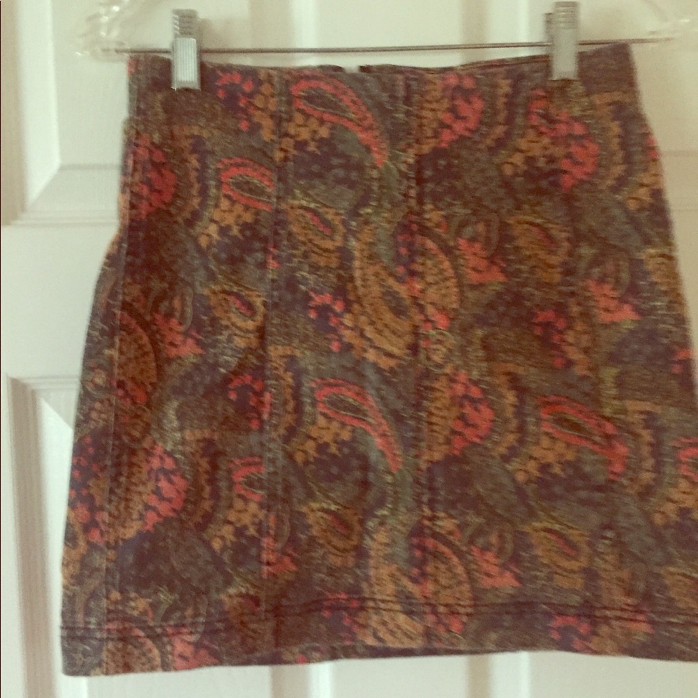 Skirt - Dark Olive, Reds and Browns